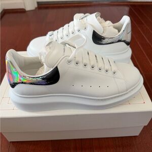 Alexander McQueen Classic White  and silver Leather Sneakers